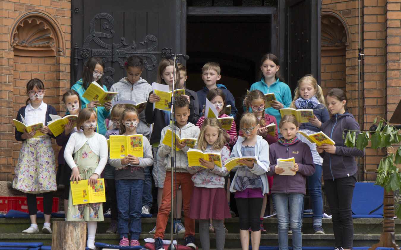 Kreativtag in und vor der Pauluskirche